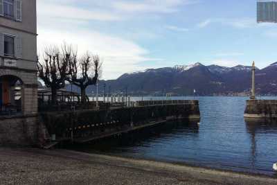 Laghi, montagne, mulini e poeti: visita alla frontaliera Luino, il �paese triste"